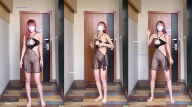 ⚫️⚫️最新9月金主高价定制，推特极品身材，长腿大奶反差妹【小小白】专业全裸抖音风裸舞紫薇，一对车大灯Q弹 (12)